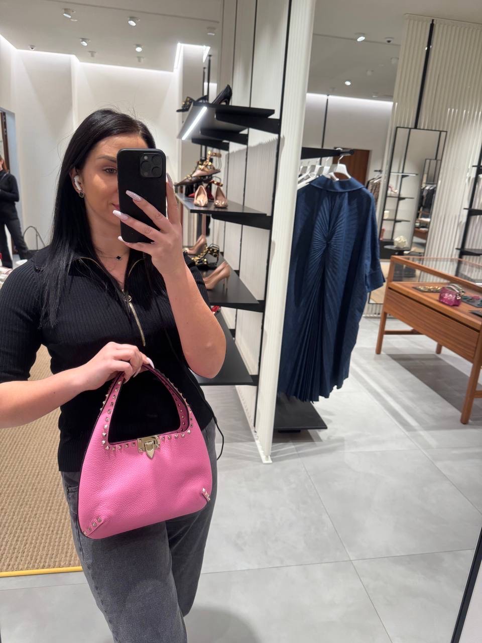 VALENTINO GARAVANI Shoulder bags side view - Women's luxury Bags