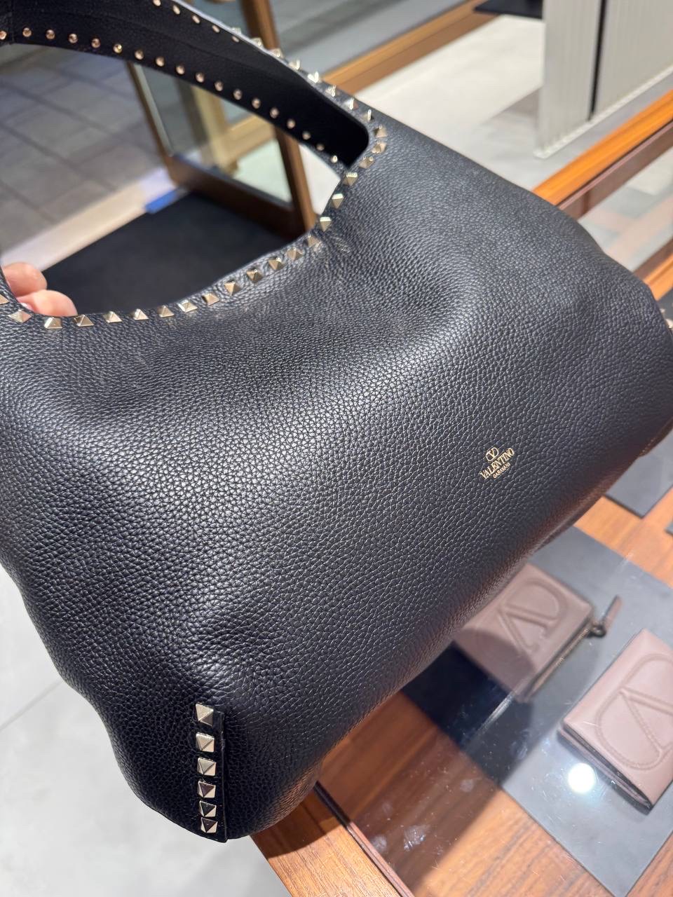VALENTINO GARAVANI Shoulder bags side view - Women's luxury Bags