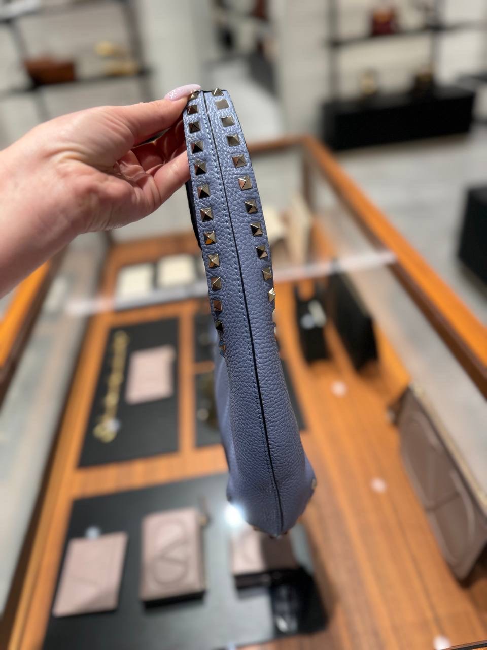 VALENTINO GARAVANI Shoulder bags side view - Women's luxury Bags