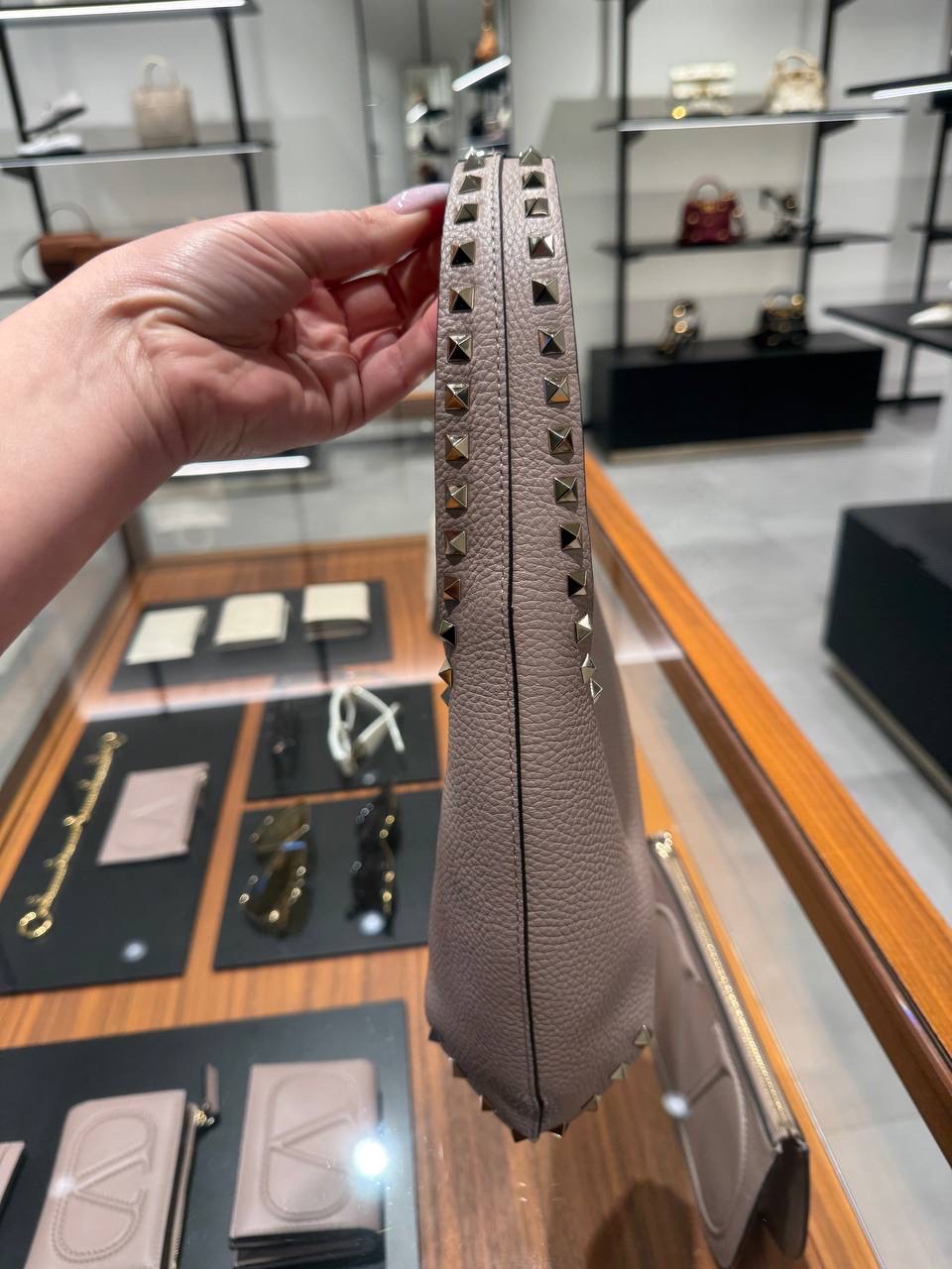 VALENTINO GARAVANI Shoulder bags side view - Women's luxury Bags