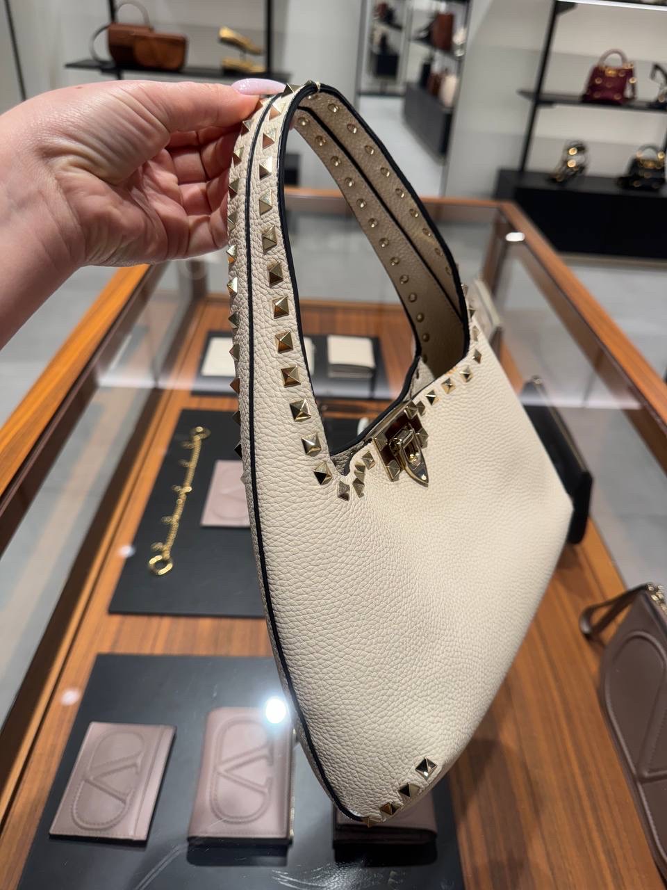 VALENTINO GARAVANI Shoulder bags side view - Women's luxury Bags