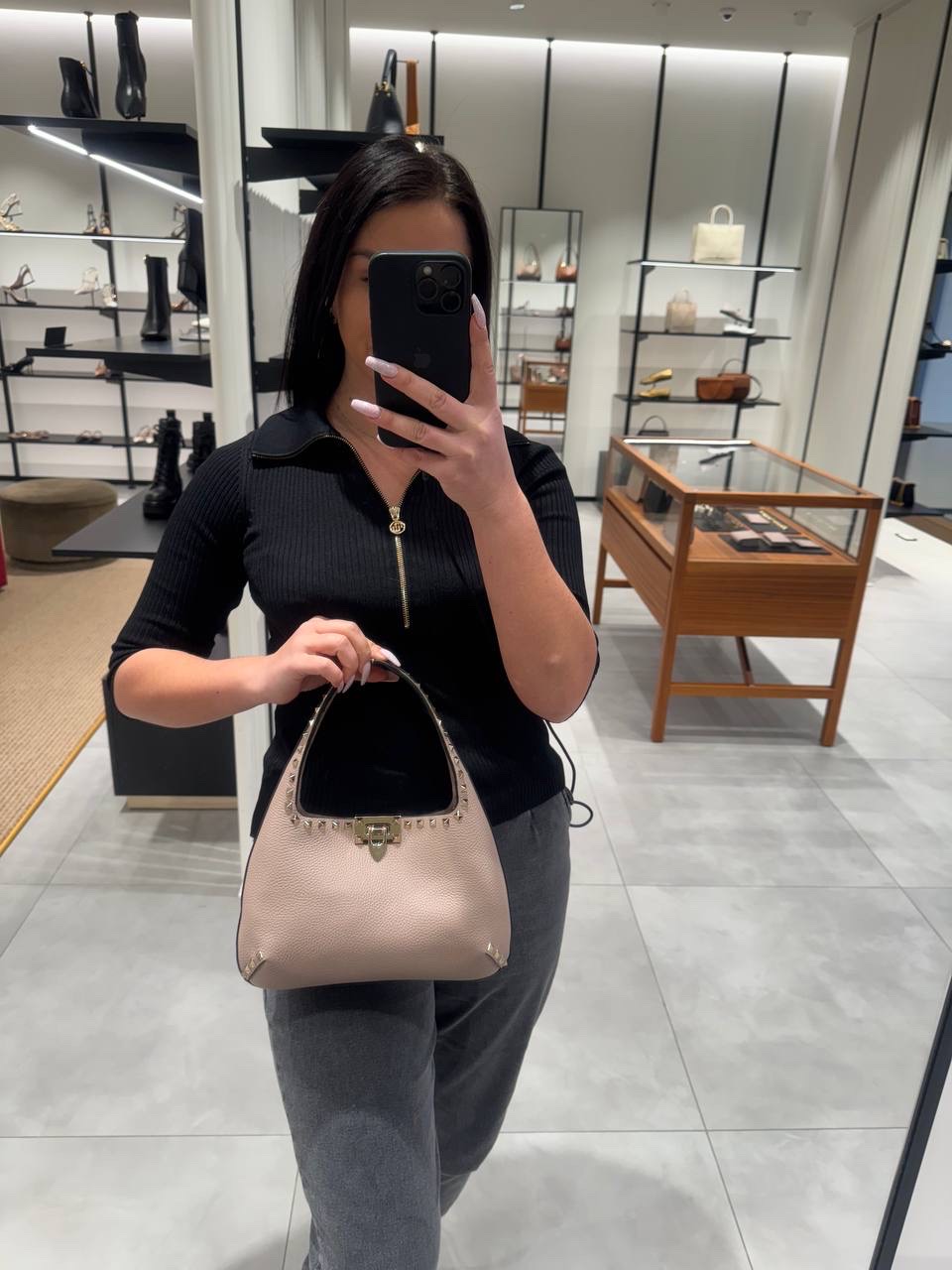 VALENTINO GARAVANI Shoulder bags side view - Women's luxury Bags