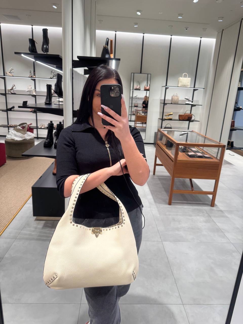 VALENTINO GARAVANI Shoulder bags side view - Women's luxury Bags