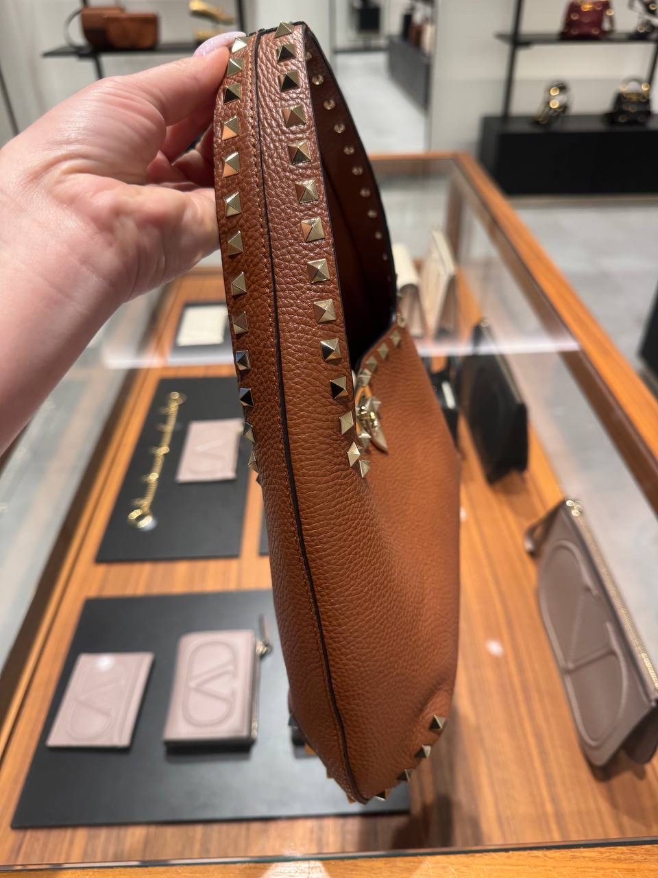 VALENTINO GARAVANI Shoulder bags side view - Women's luxury Bags