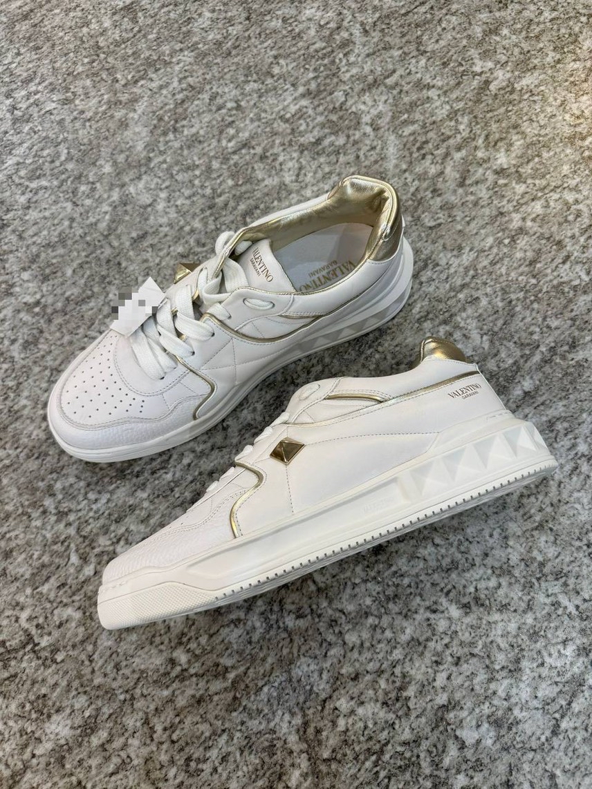 VALENTINO GARAVANI Sneakers side view - Men's luxury Shoes