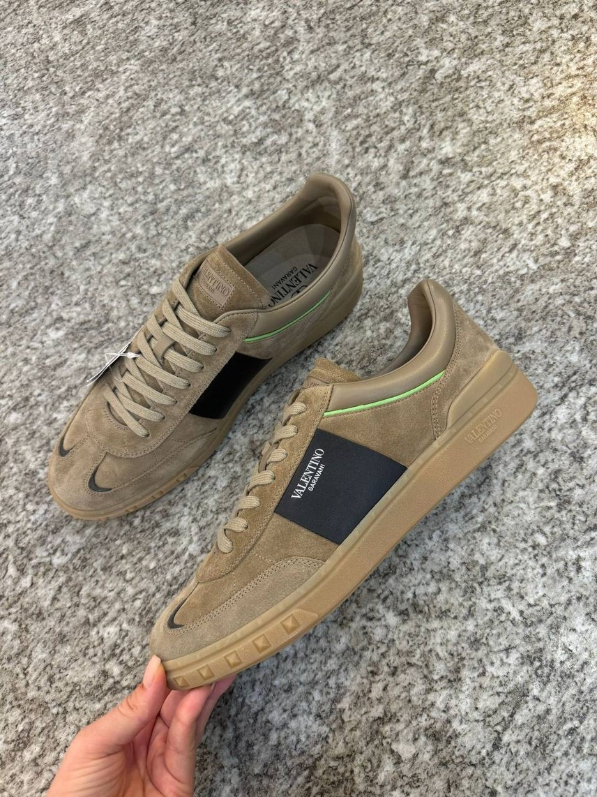 VALENTINO GARAVANI Sneakers side view - Men's luxury Shoes
