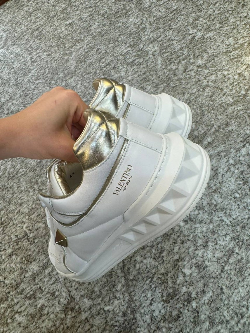 VALENTINO GARAVANI Sneakers side view - Men's luxury Shoes