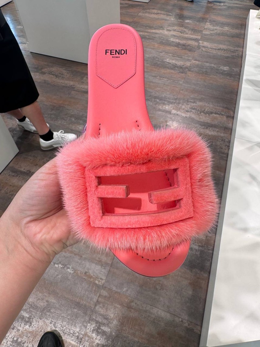 FENDI Slides side view - Women's luxury Shoes
