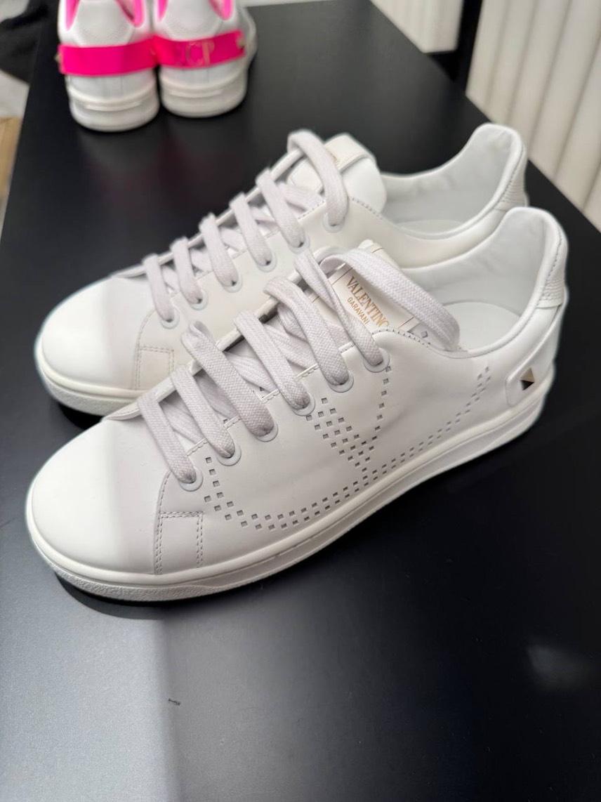 VALENTINO GARAVANI Sneakers side view - Women's luxury Shoes