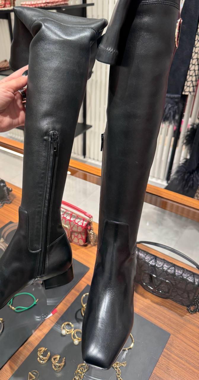 VALENTINO GARAVANI Boots side view - Women's luxury Shoes