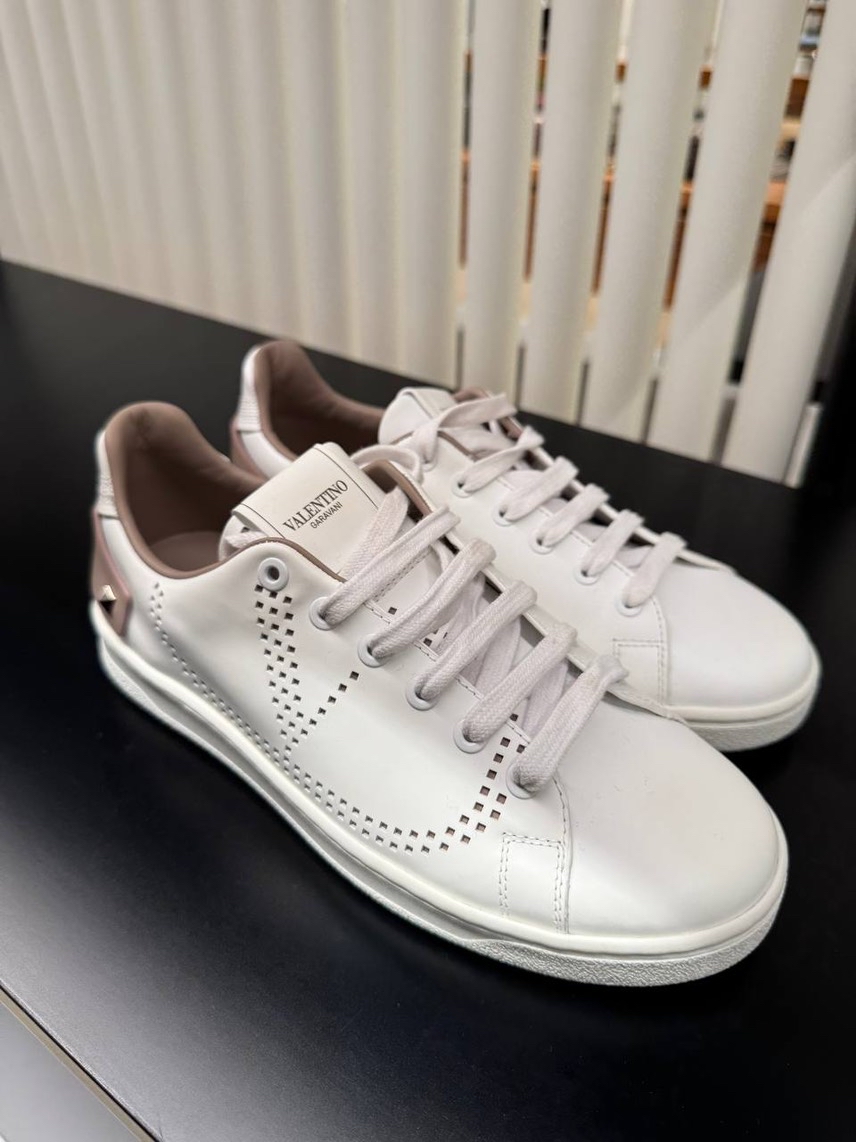 VALENTINO GARAVANI Sneakers side view - Women's luxury Shoes