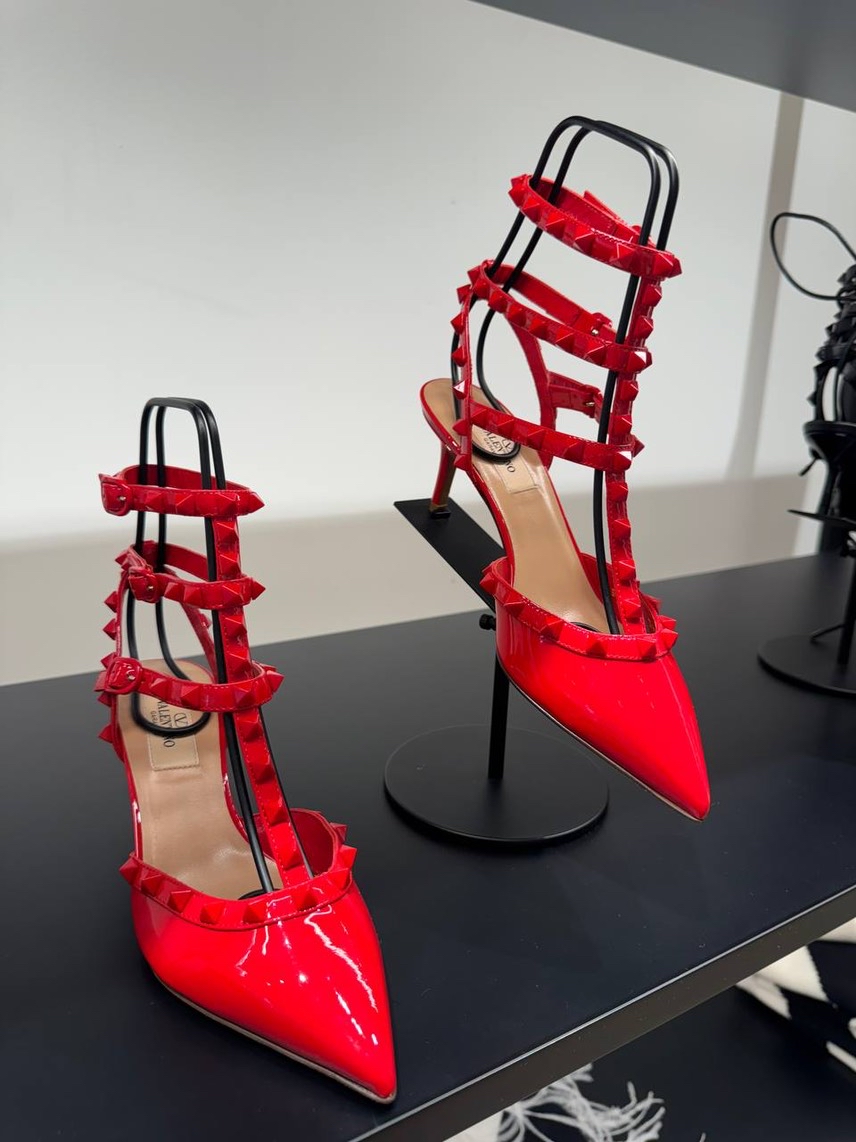 VALENTINO GARAVANI Sandals side view - Women's luxury Shoes