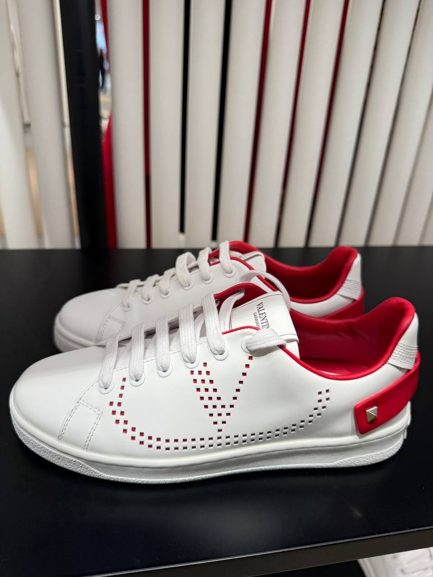 VALENTINO GARAVANI Sneakers front view - Women's luxury Shoes
