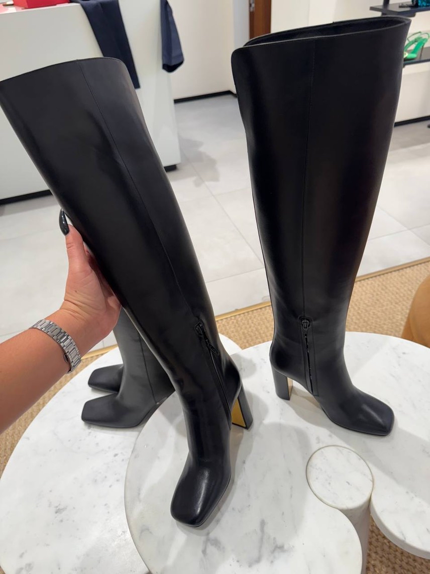 VALENTINO GARAVANI Boots side view - Women's luxury Shoes