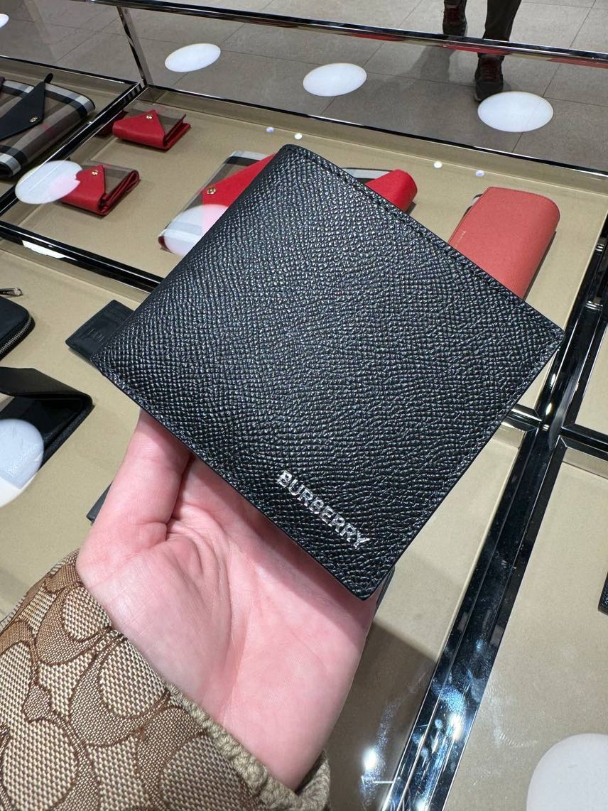 BURBERRY Wallets and small leather goods side view - Men's luxury Accessories