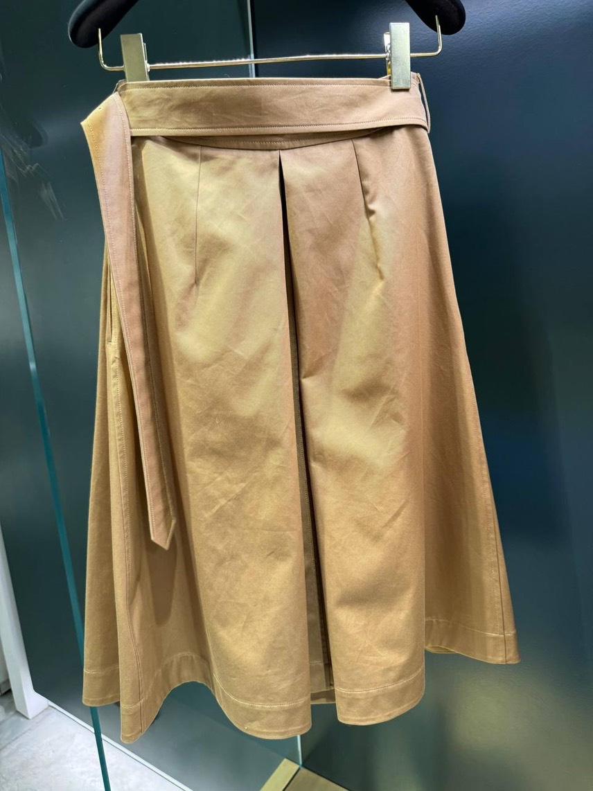 BURBERRY Skirts side view - Women's luxury Clothes