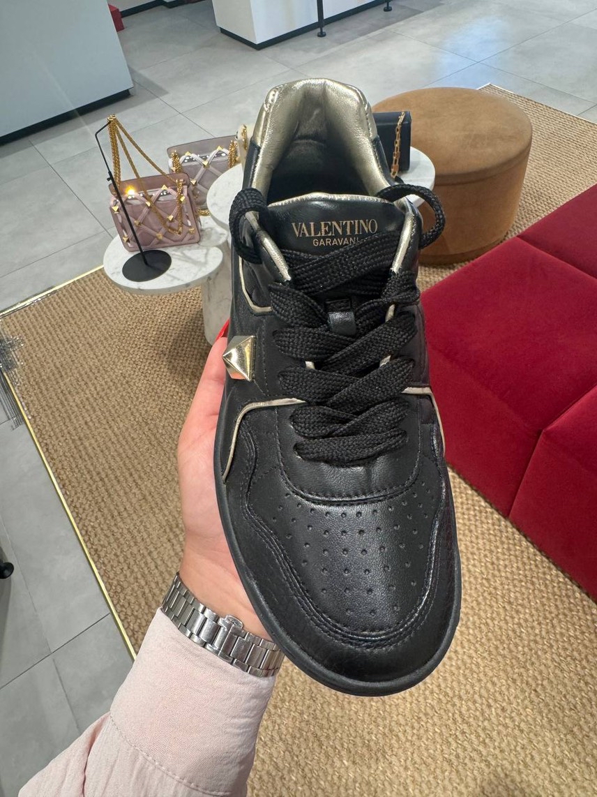 VALENTINO GARAVANI Sneakers side view - Women's luxury Shoes