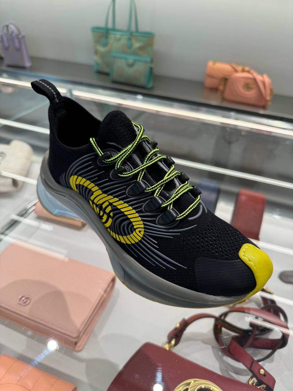 GUCCI Sneakers side view - unisex luxury Shoes