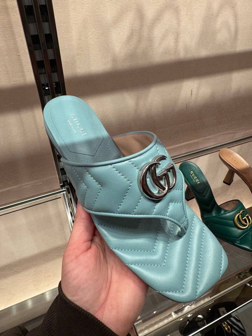 GUCCI Slides front view - Women's luxury Shoes