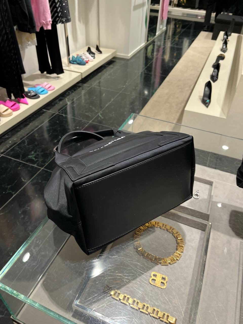 BALENCIAGA Shoulder bags side view - Women's luxury Bags
