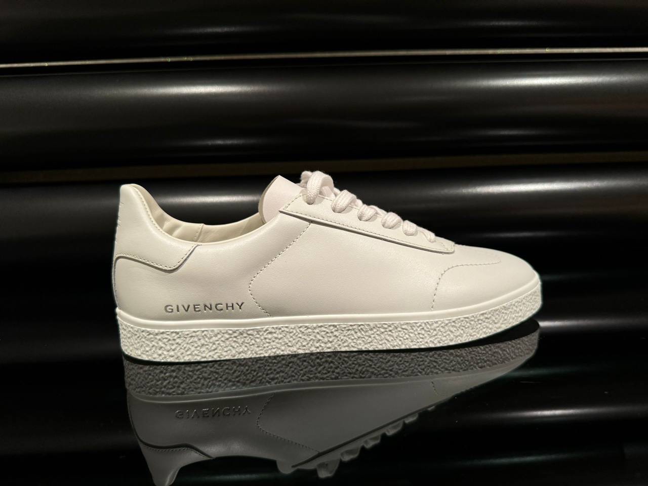 GIVENCHY Sneakers front view - Women's luxury Shoes