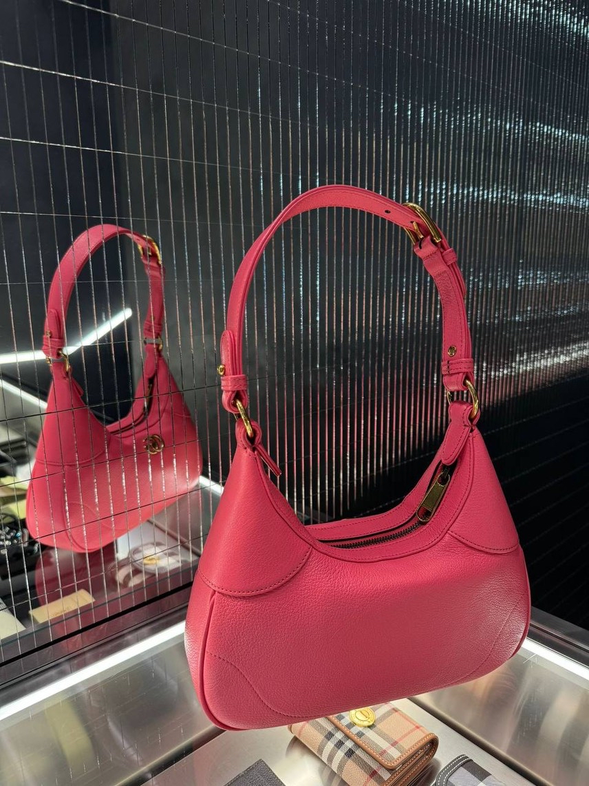 GUCCI Shoulder bags side view - Women's luxury Bags