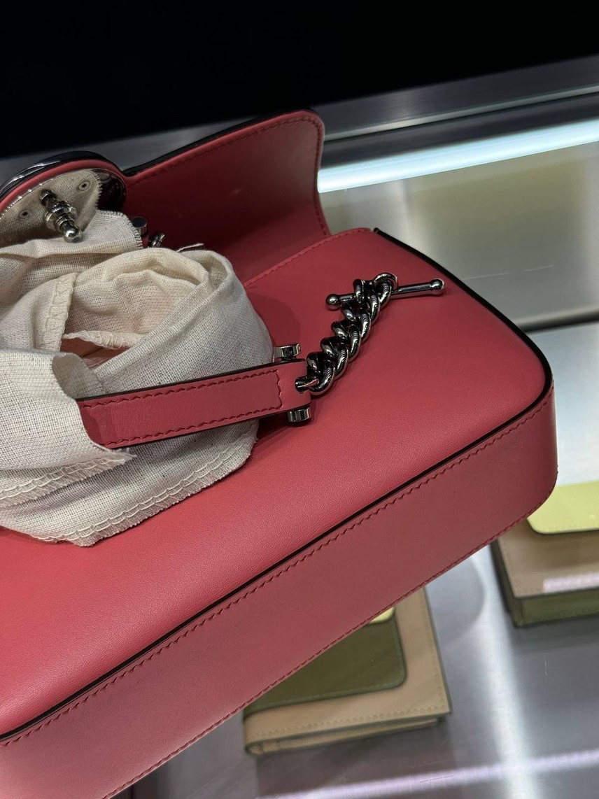 GUCCI Crossbody bags side view - Women's luxury Bags