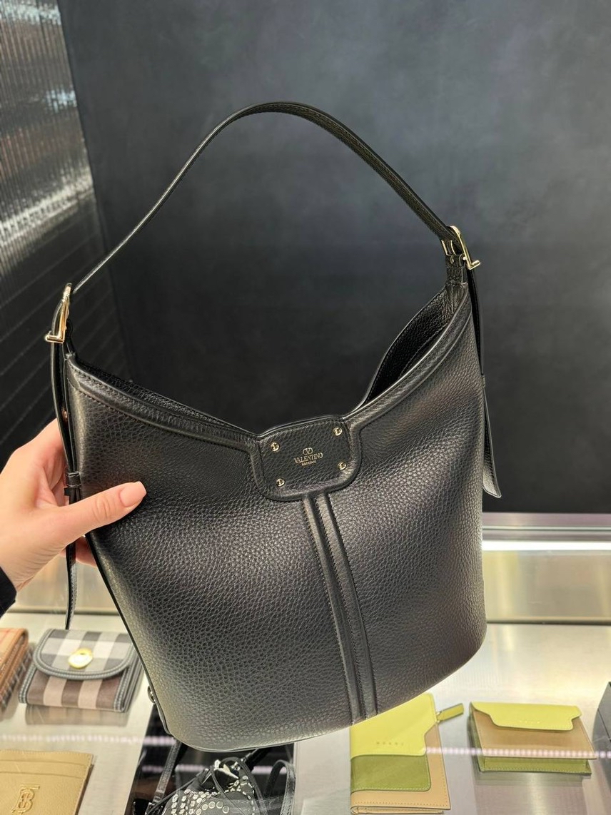 VALENTINO GARAVANI Shoulder bags side view - Women's luxury Bags
