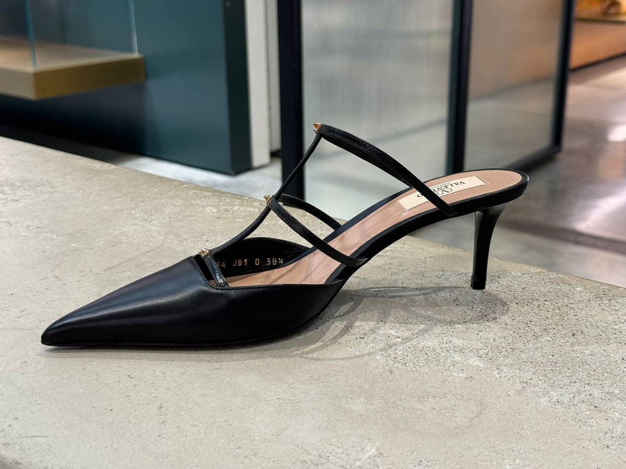 VALENTINO GARAVANI Sandals side view - Women's luxury Shoes