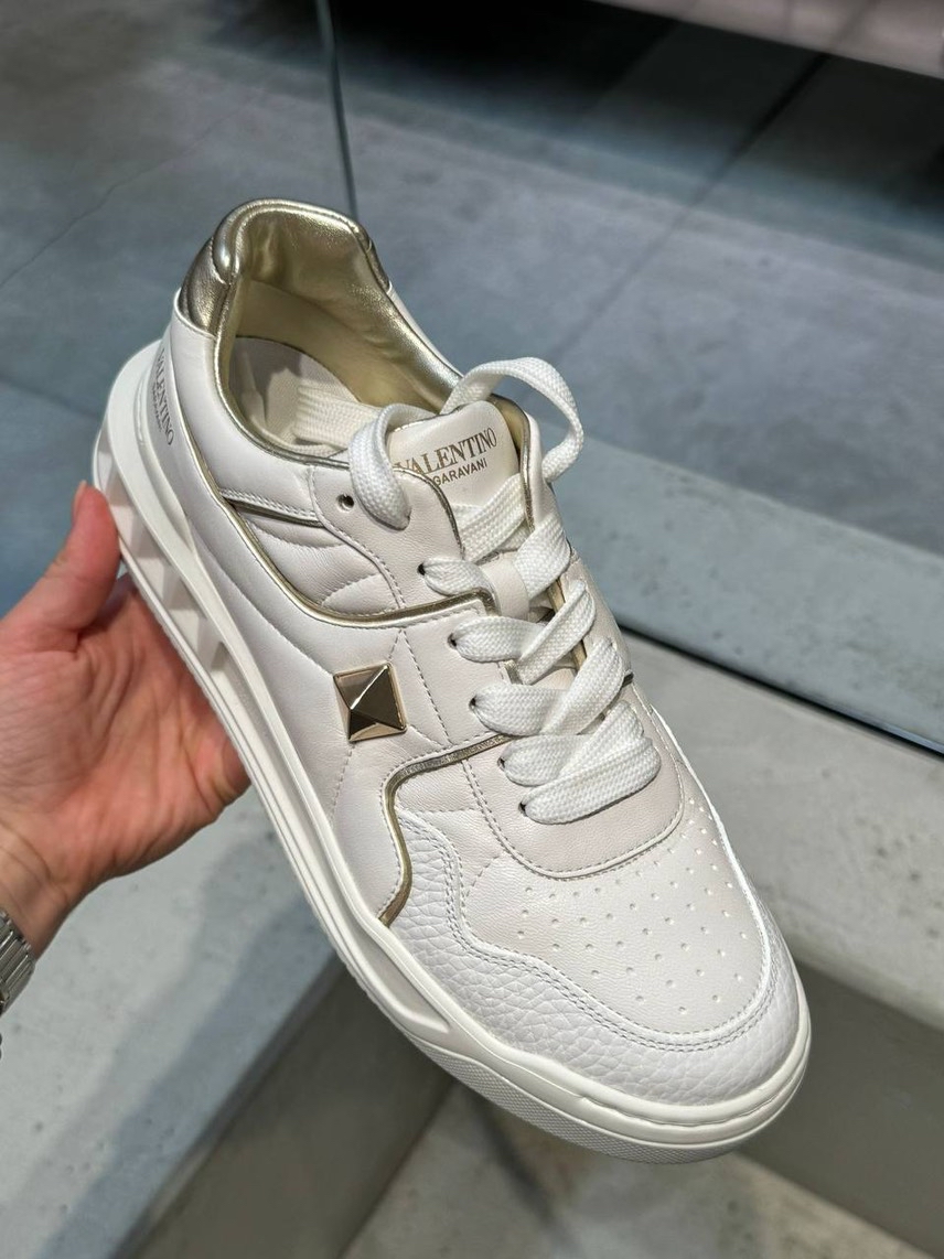 VALENTINO GARAVANI Sneakers side view - Women's luxury Shoes