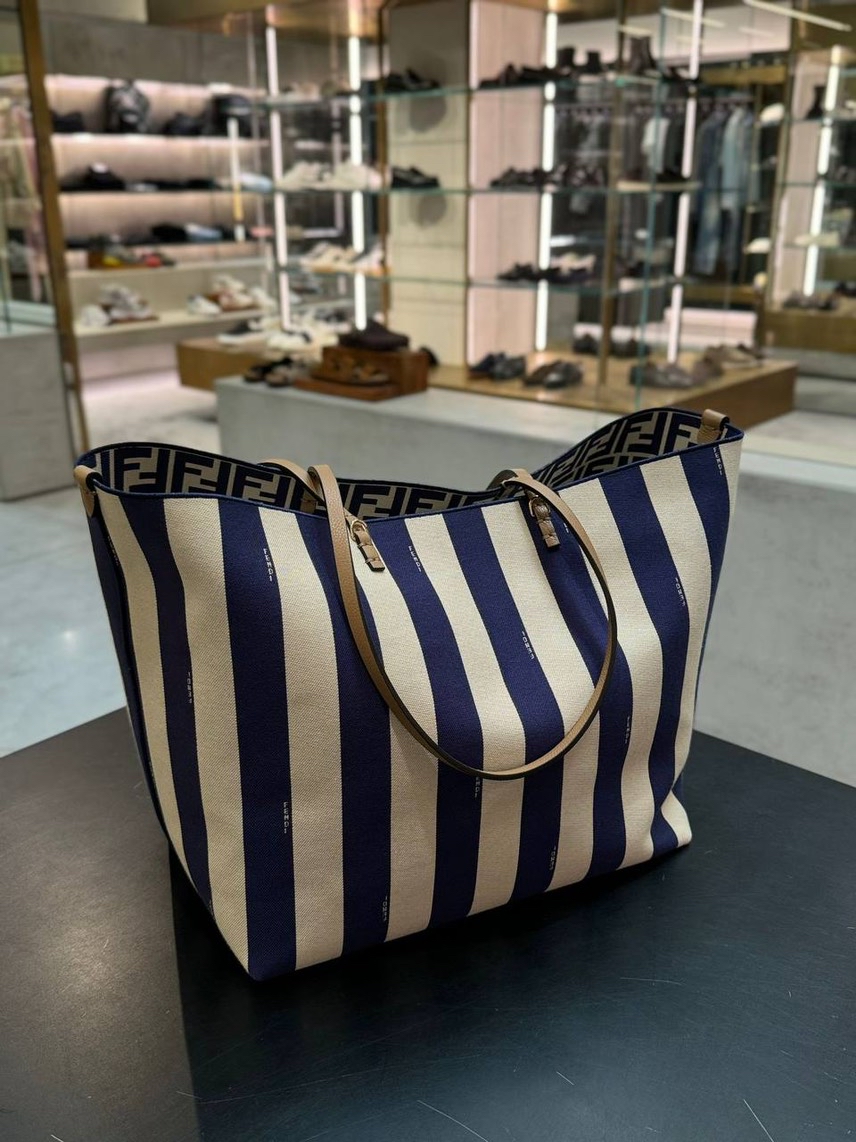 FENDI Totes front view - Women's luxury Bags