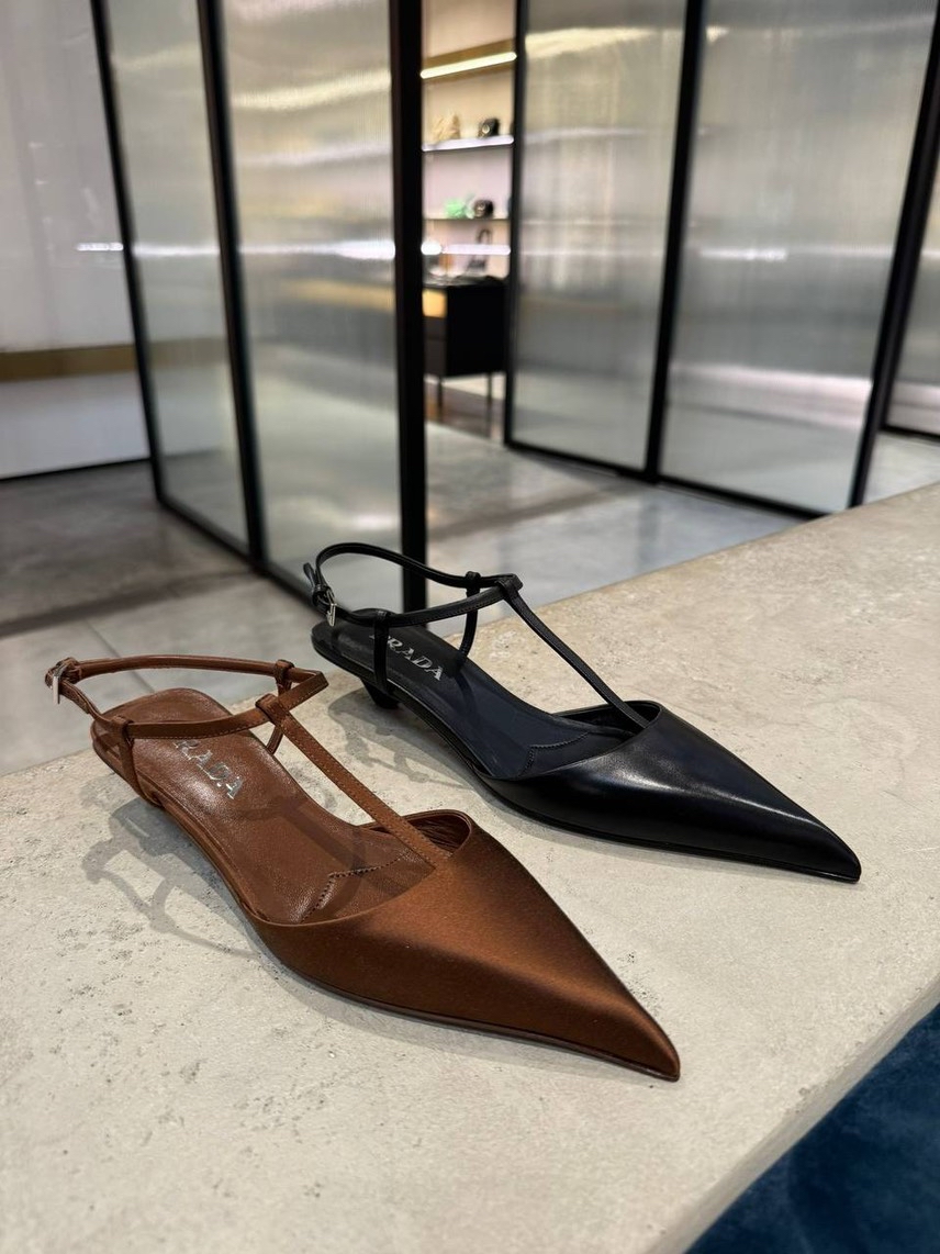 PRADA Sandals front view - Women's luxury Shoes