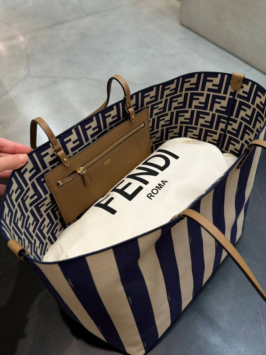 FENDI Totes side view - Women's luxury Bags