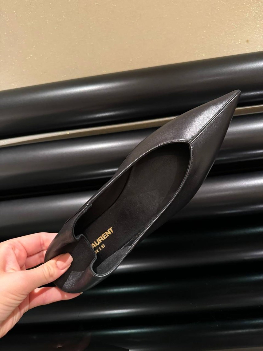 YVES SAINT LAURENT Ballerinas side view - Women's luxury Shoes