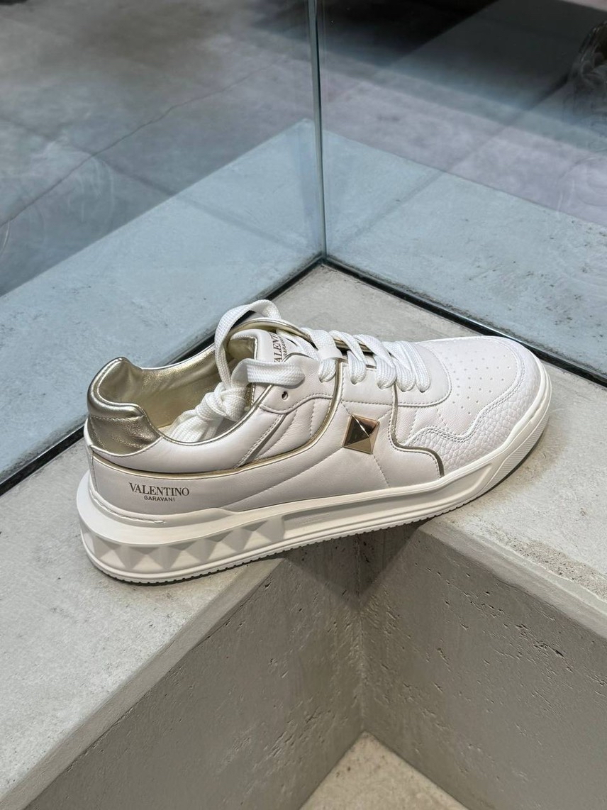 VALENTINO GARAVANI Sneakers front view - Women's luxury Shoes