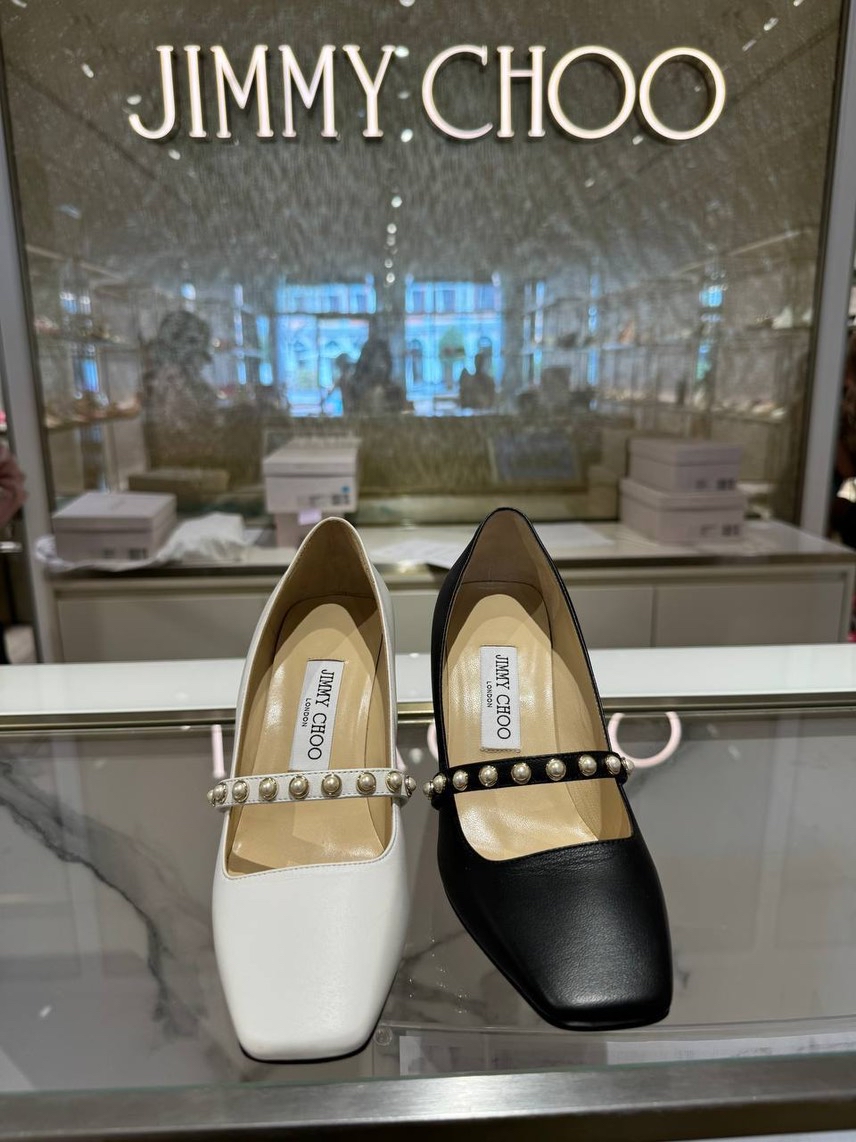 JIMMY CHOO Pumps side view - Women's luxury Shoes