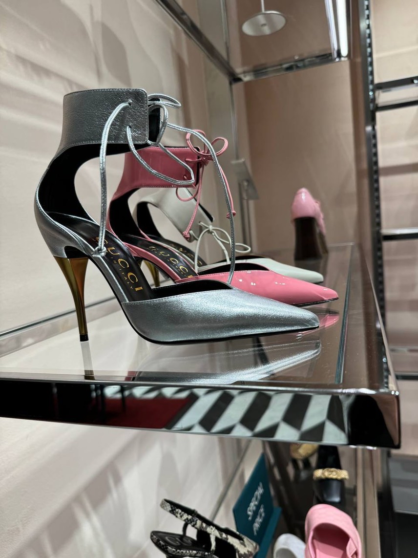 GUCCI Sandals side view - Women's luxury Shoes