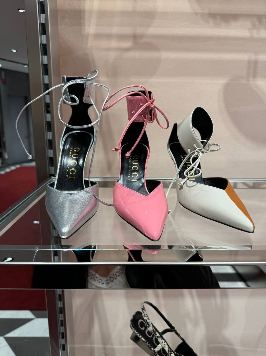 GUCCI Sandals front view - Women's luxury Shoes