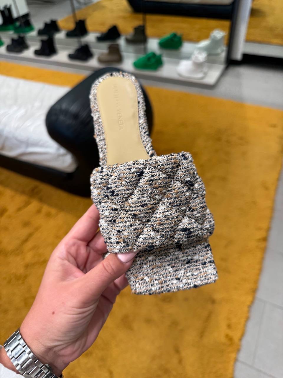BOTTEGA VENETA Slides side view - Women's luxury Shoes