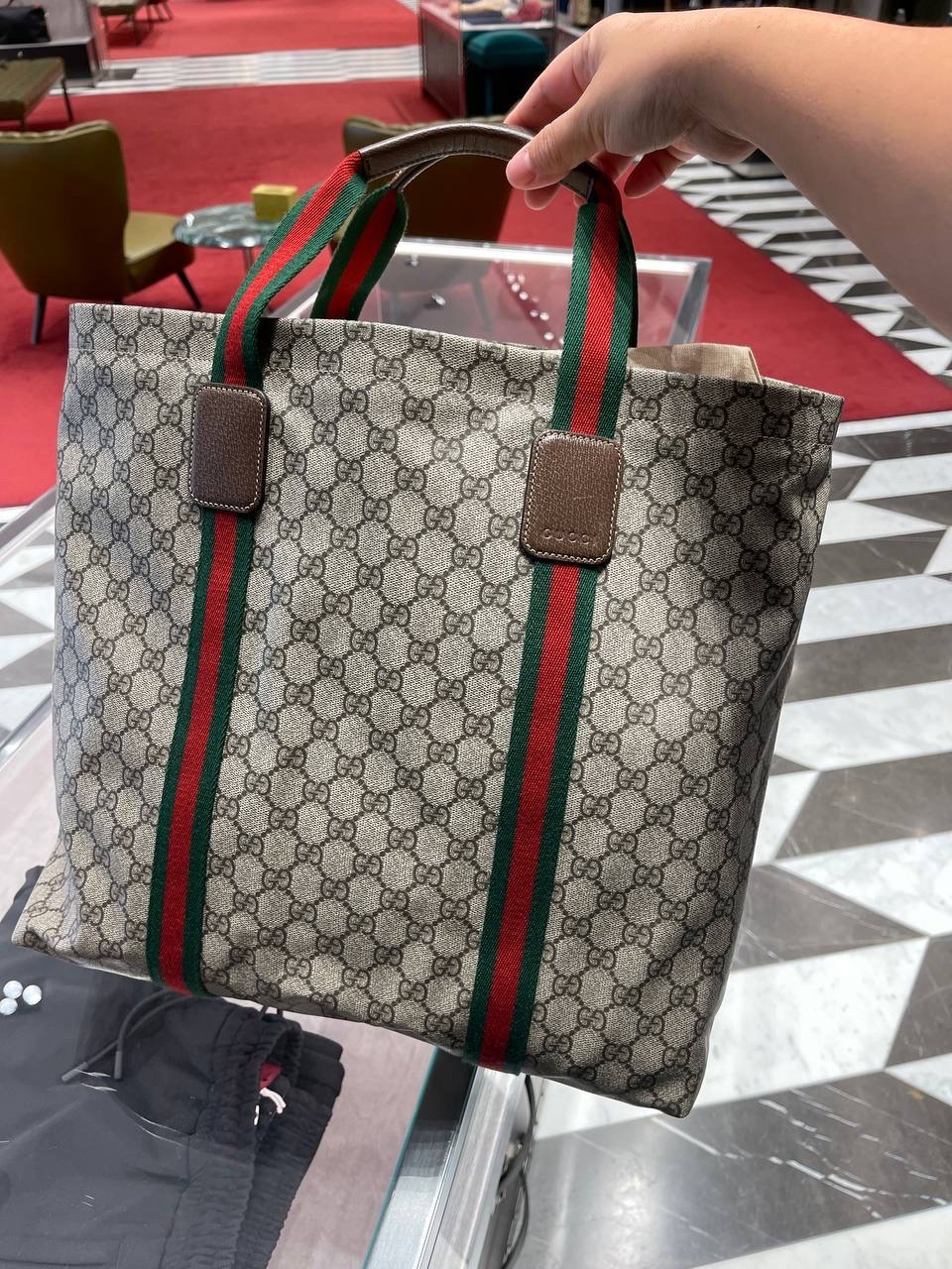 GUCCI Totes side view - Women luxury Bags