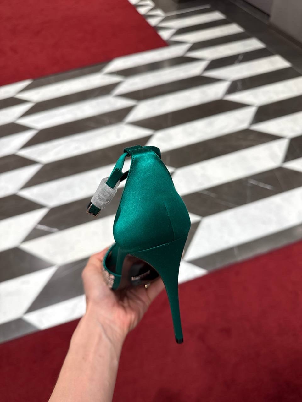 GUCCI Pumps side view - Women's luxury Shoes
