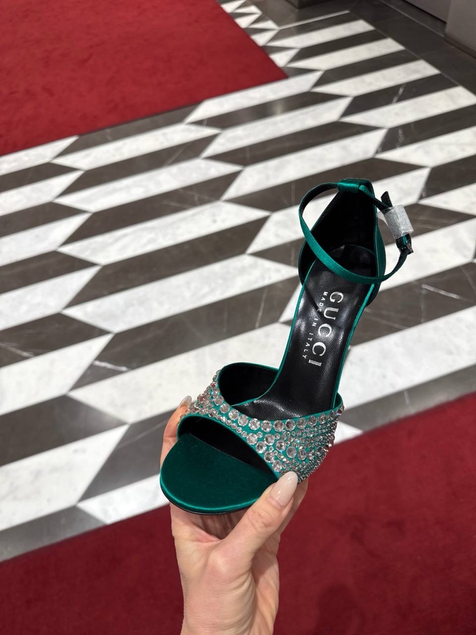 GUCCI Pumps side view - Women's luxury Shoes