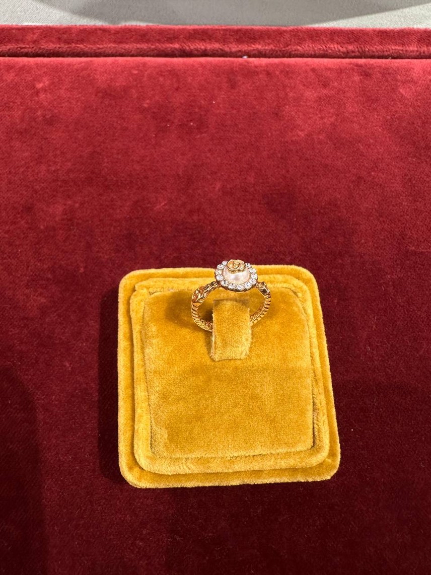 GUCCI Rings front view - Women's luxury Jewelry and watches