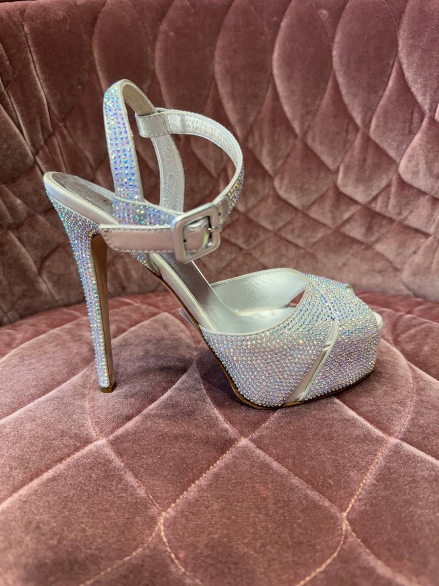 LE SILLA Sandals front view - Women's luxury Shoes