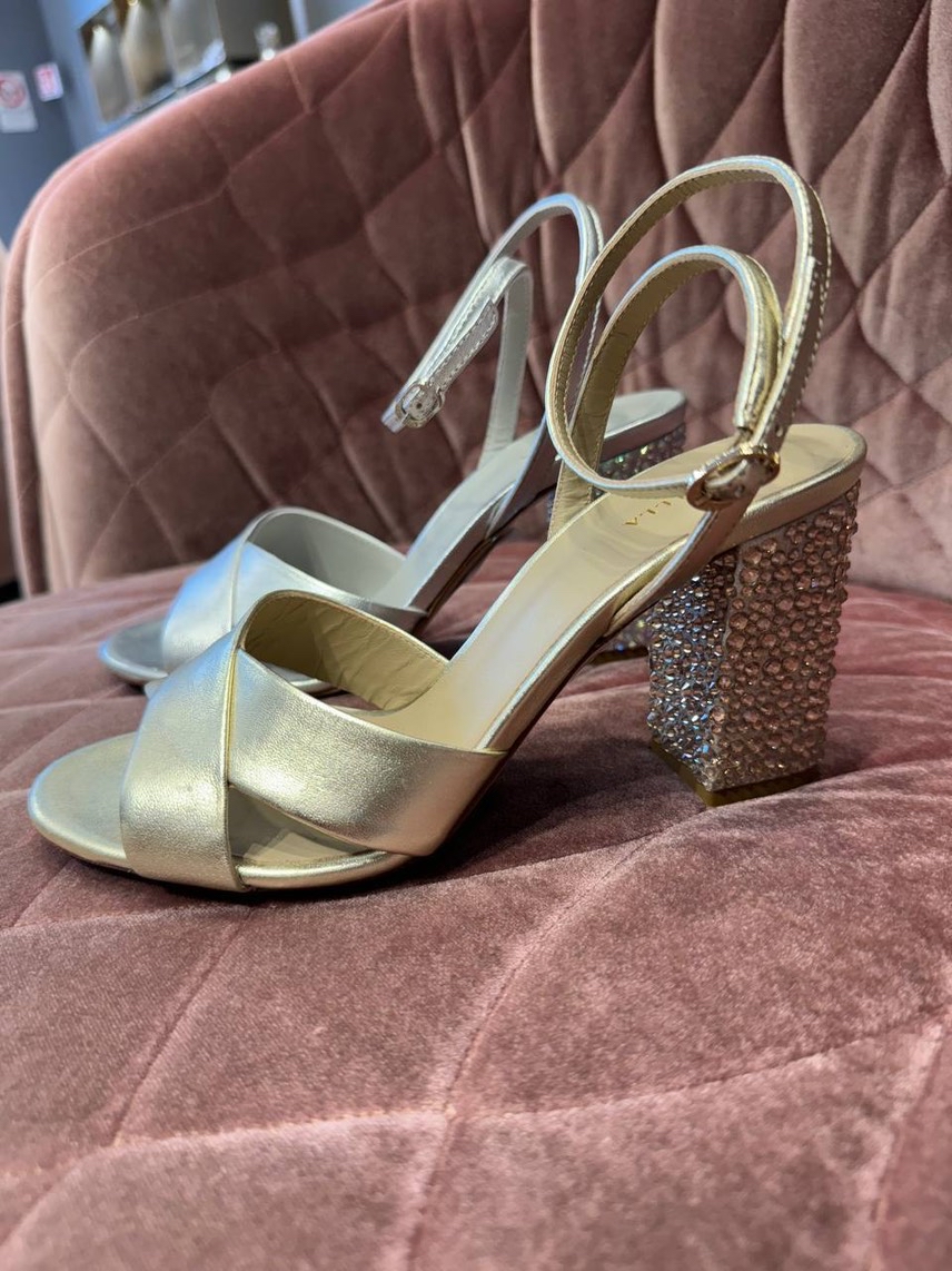 LE SILLA Sandals side view - Women's luxury Shoes