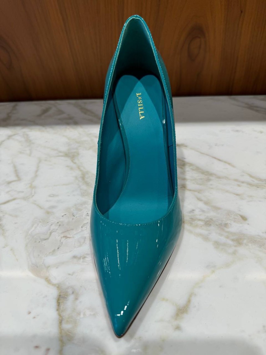 LE SILLA Pumps side view - Women's luxury Shoes
