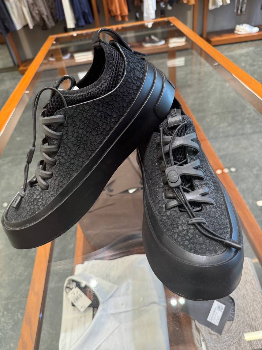 ERMENEGILDO ZEGNA Sneakers side view - Men's luxury Shoes