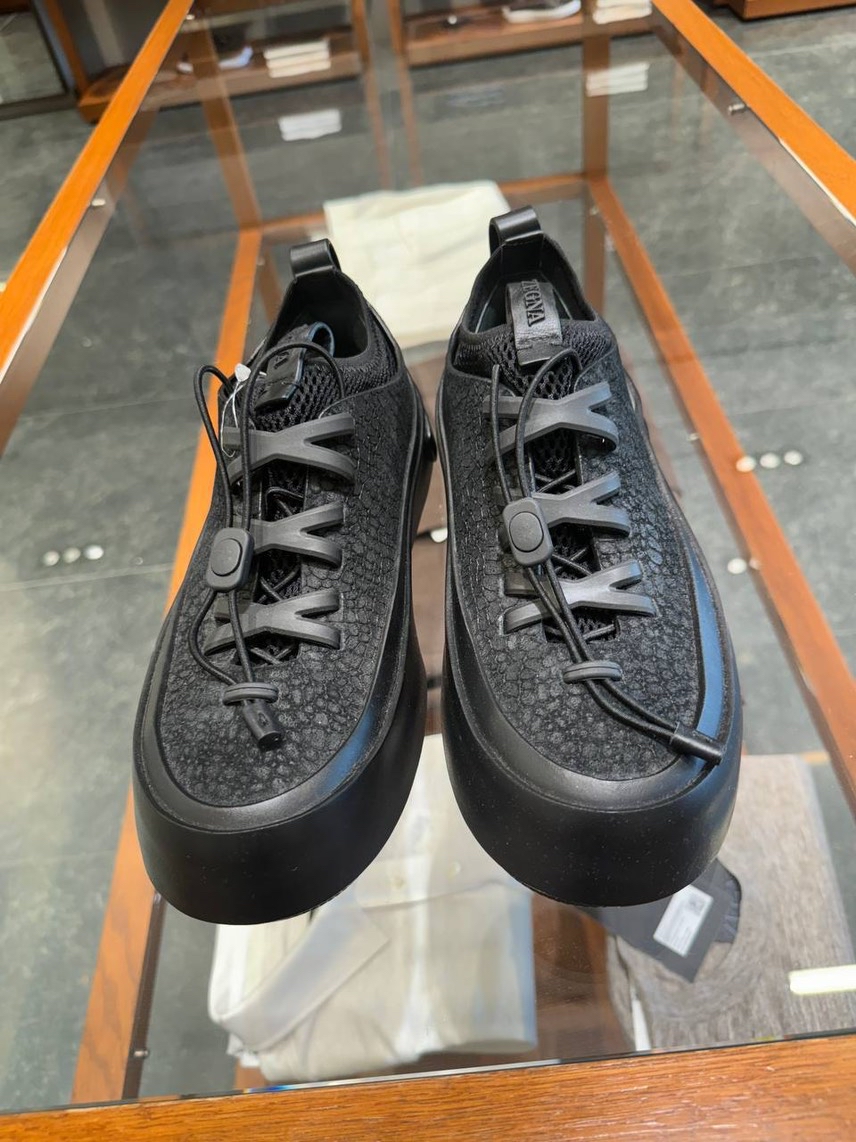 ERMENEGILDO ZEGNA Sneakers side view - Men's luxury Shoes