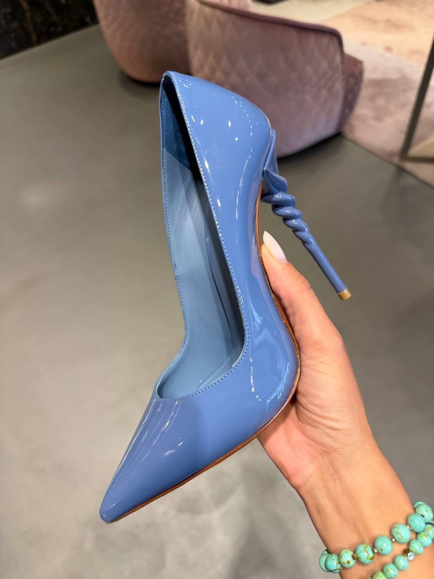LE SILLA Pumps front view - Women's luxury Shoes