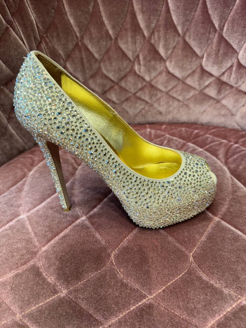LE SILLA Pumps front view - Women's luxury Shoes